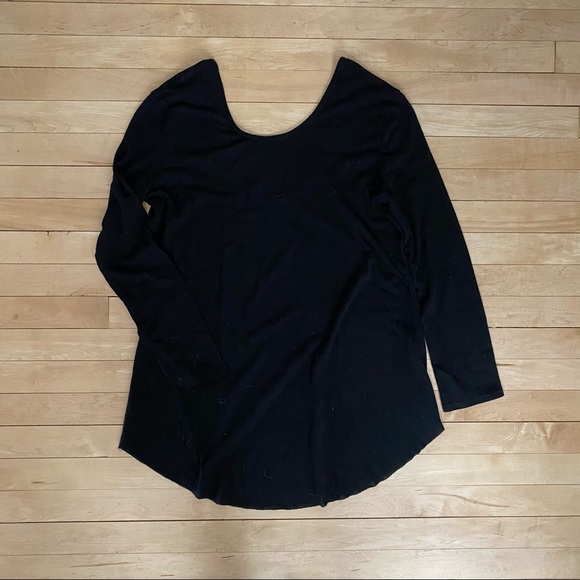 Black Scoop Back Long Tunic Tee - M - Picture 4 of 5